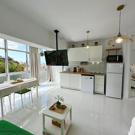 Paradise Studio Belair Wifi, Piscina, Parking Apartment